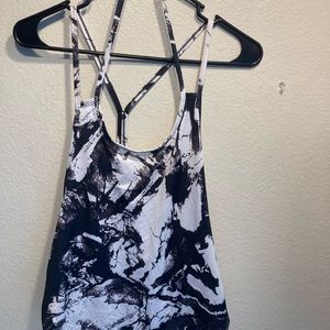 Oakley exercise sport top size small print